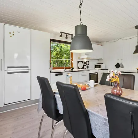 Holiday home Stunning In With Wifi
