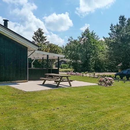 Prázdninový dům 3 Bedroom Beautiful In