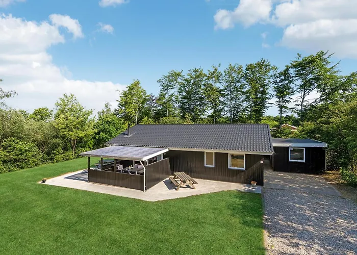 3 Bedroom Beautiful In * Toftlund